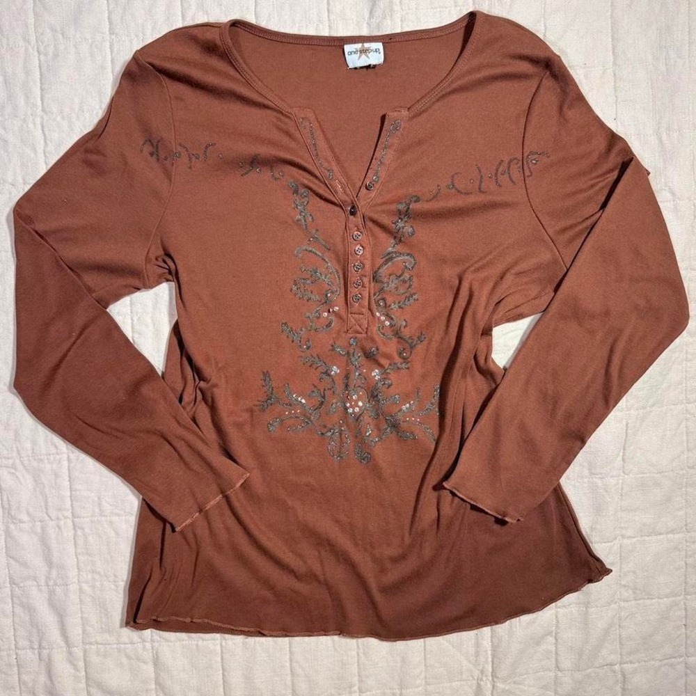 Vintage Y2K Brown Sequin Henley Long Sleeve Top – One Step Up – Size L